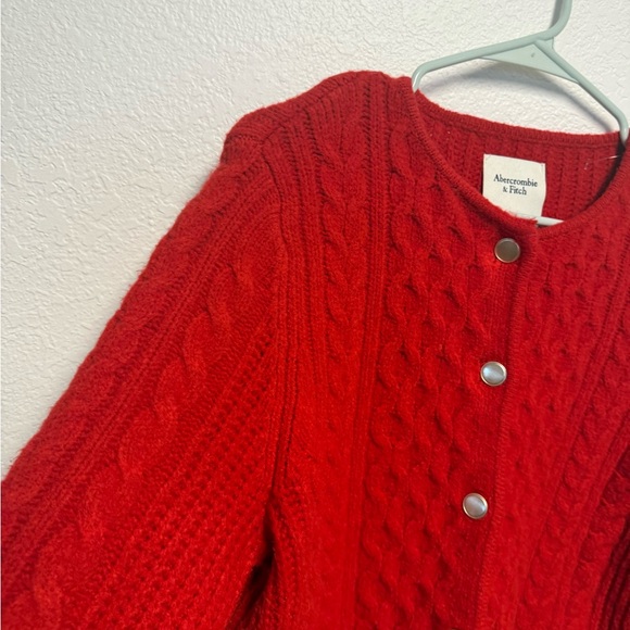 Abercrombie Red Cable Knit Cropped Cardigan Sweater Soft Cozy Wool Blend Medium - Picture 4 of 12